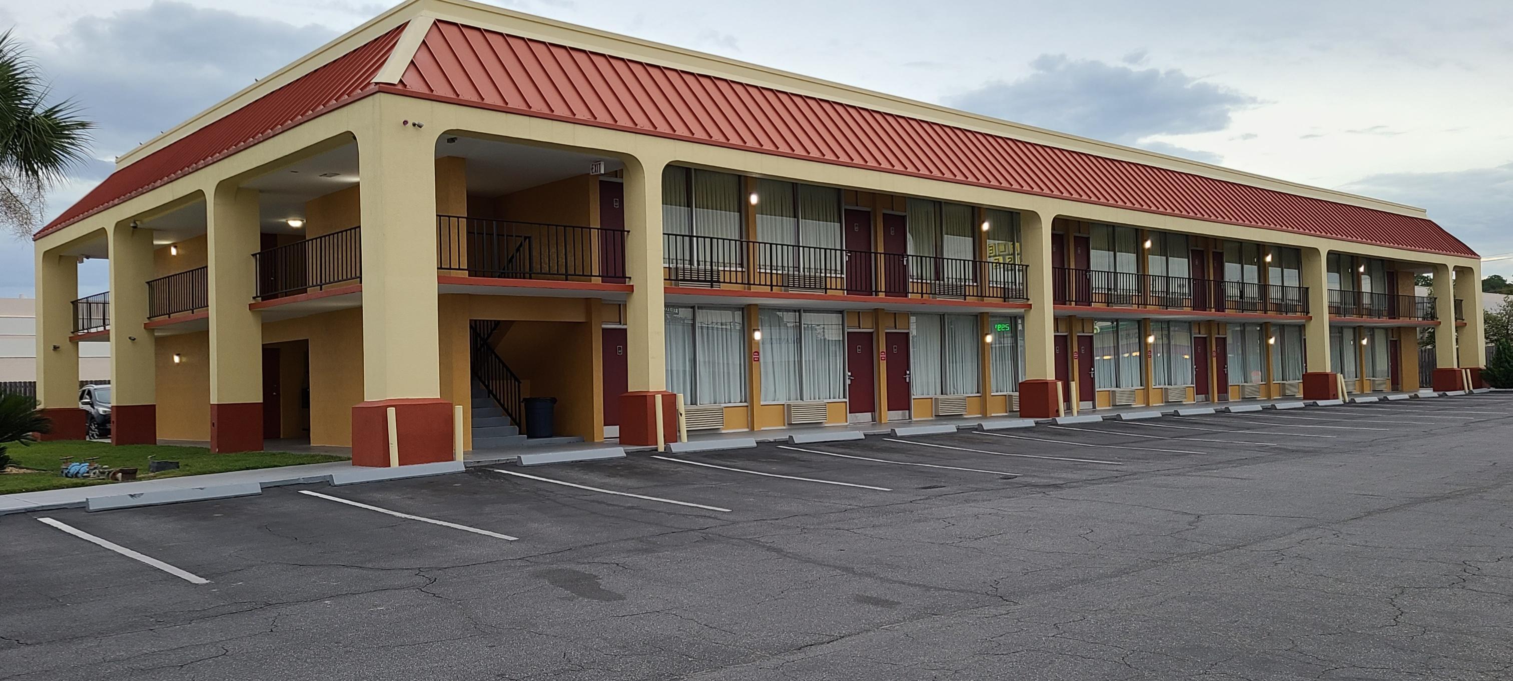 Hotel Red Roof 2*