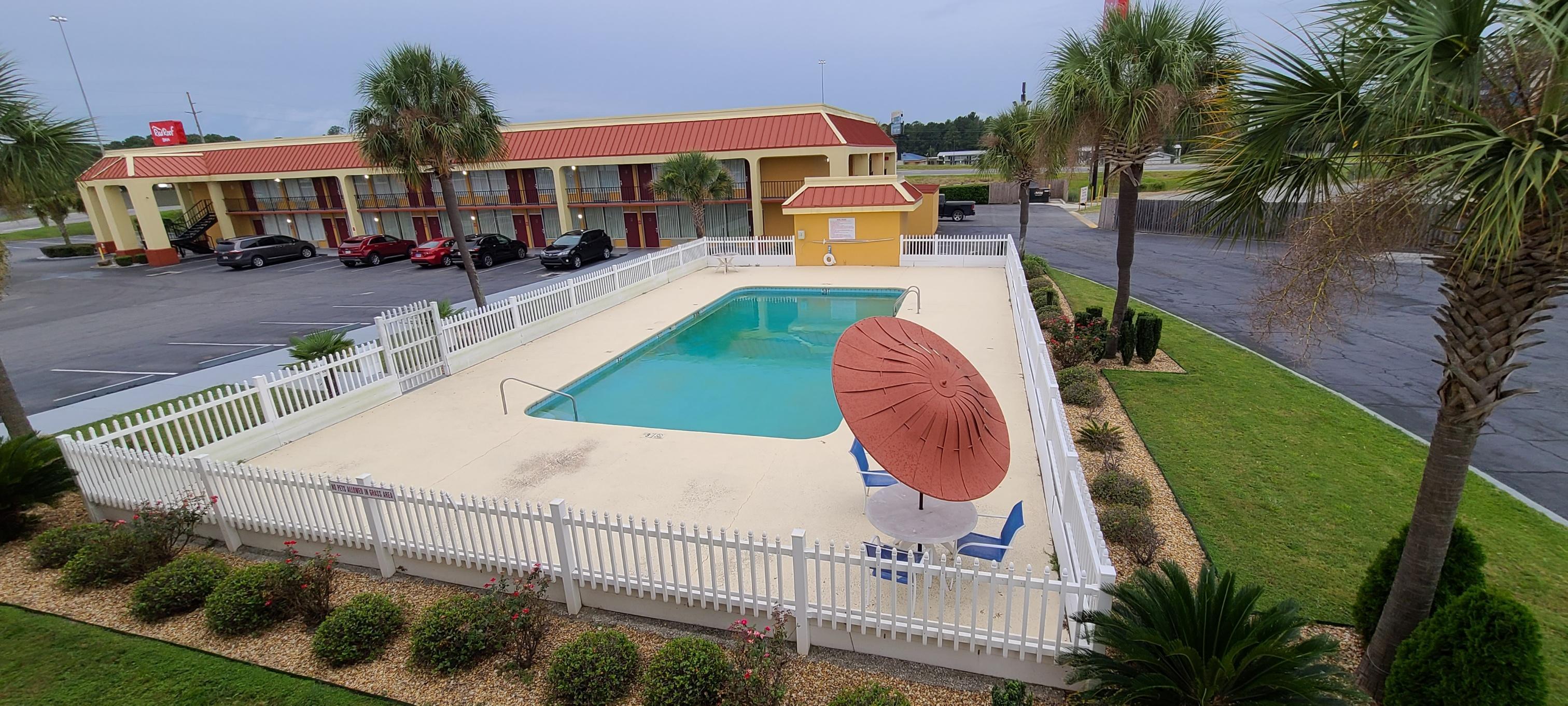 Hotel Red Roof