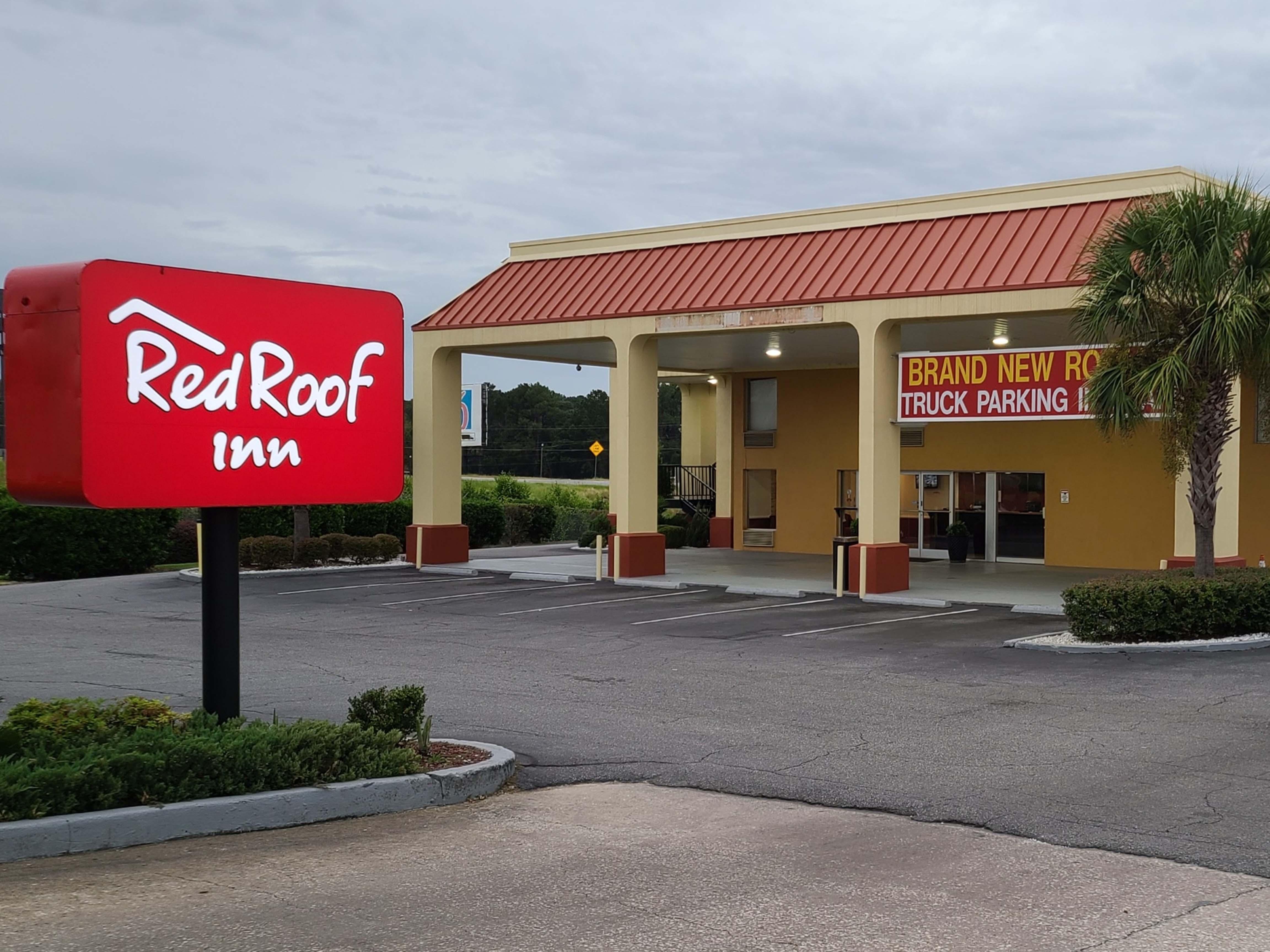 Hotel Red Roof 2*